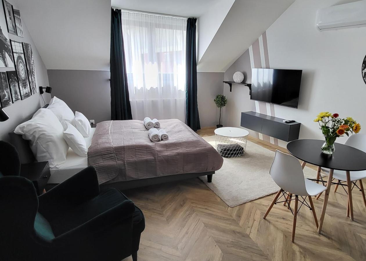 Dotis Apartman Тата Экстерьер фото