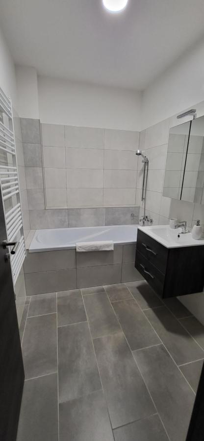 Dotis Apartman Тата Экстерьер фото