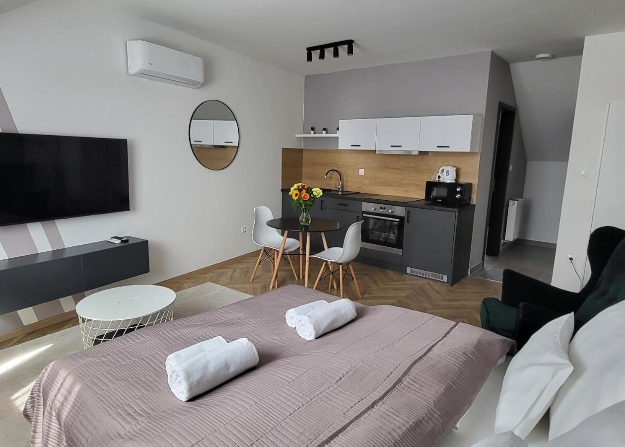 Dotis Apartman Тата Экстерьер фото
